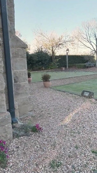 Geständnisse Hinter Der Kapelle