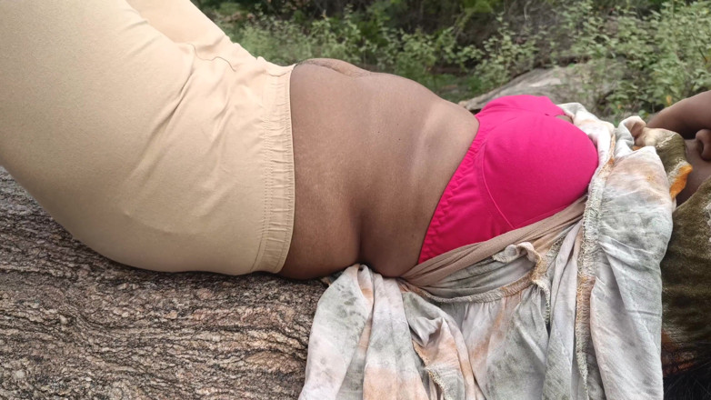 Laxi ammu: Hard Fucking in Outdoor with Girlfriend