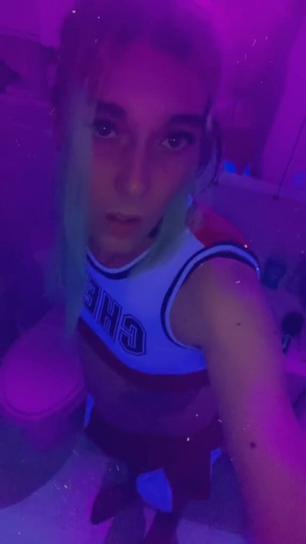 CarmenMelatonin: Cheerleader Loves To Play at the Party
