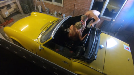 Camilla Creampie: Dans les coulisses d'une voiture de collection