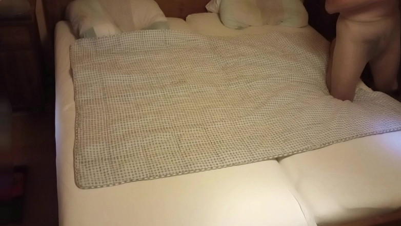 Mark Hannes: 连裤袜哎哎哟手淫