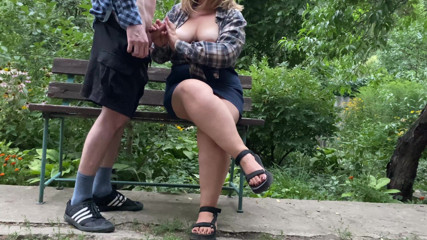 OurFetishLife: La matrigna MILF mi lascia venire sulle sue tette