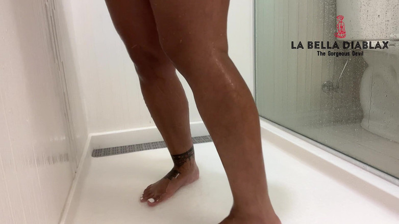 LaBellaDX: Posedlost chodidly a chodidly