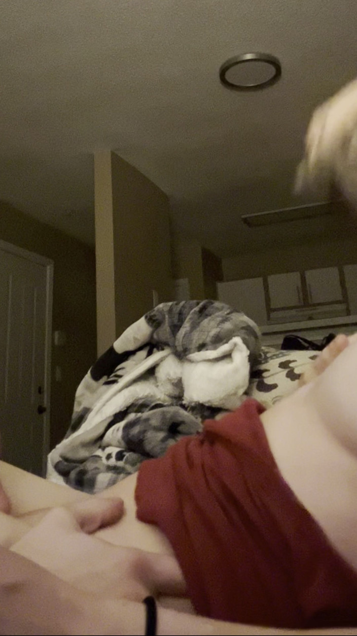 IntimateIsles: Секс на дивані вібратора