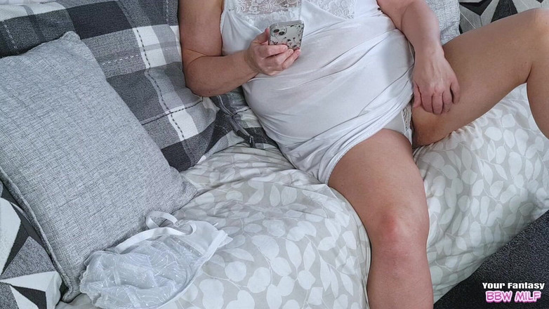 BBW_Wife: Teta kalhotky Ráda sleduješ tetičku, jak se svléká 