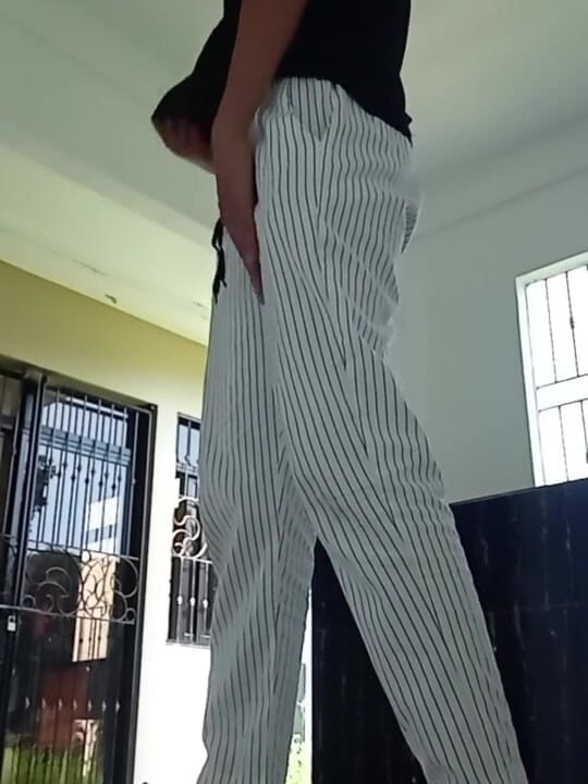 Troye_AsianPinoy: 墓地でまたオナニーをしました
