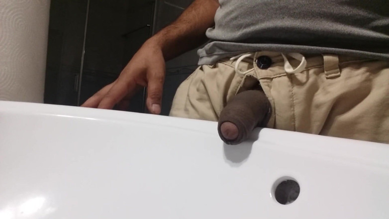 Boy top Amador: その日の最初のものが一番美味しいです。このフェチについてどう思いますか?