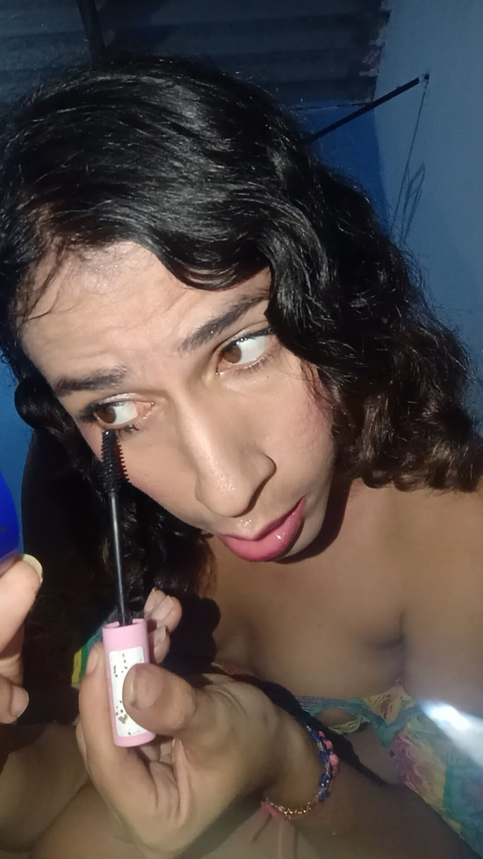 Femboy from Colombia: Милый и сексуальный макияж для всех