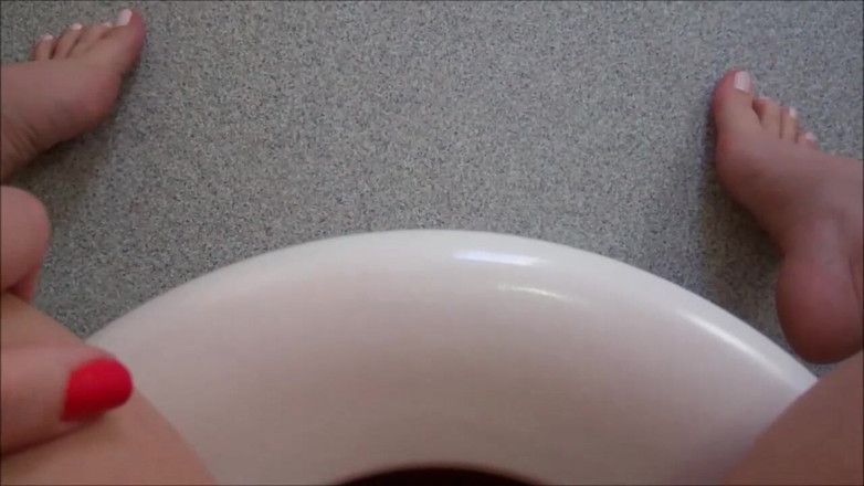 Scarlet Vixen: トイレフェチ、エフロ尿など