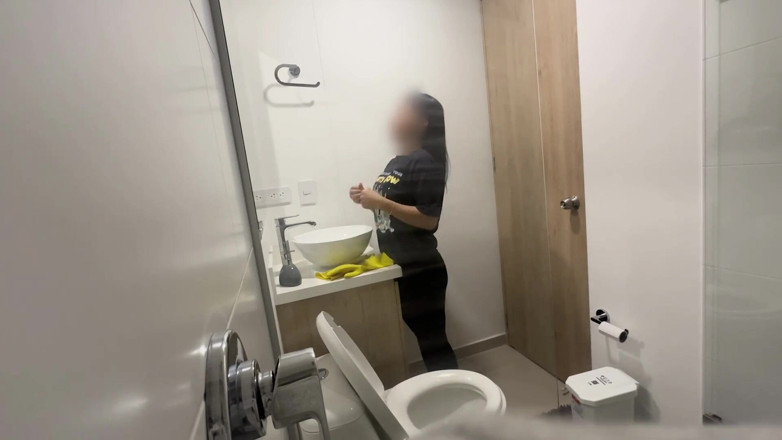 Time traveler: Cute Petite Maid Jerks off Boss and Then Fucks Her...