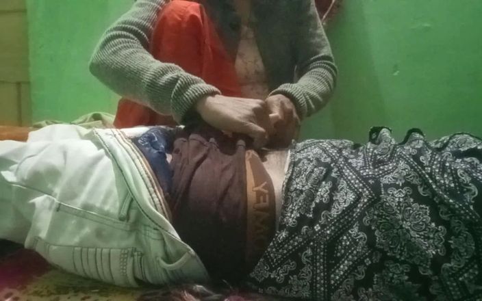 Pooja Sexy: Bhabhi membuat kakak iparnya muncrat dengan masturbasi