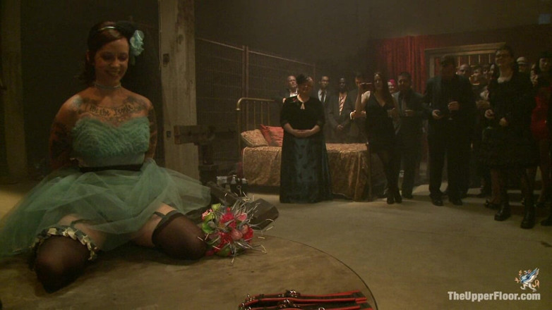 The Upper Floor by Kink: Decollaring do pecado