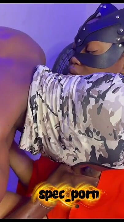 Spectacular porn: Clara Bangs betrapt op gluren op stiefvader. Neuk me