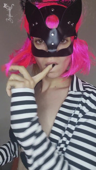 See How I Touch Myself with My Kitty Mask and Big Tits