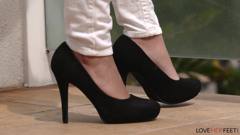 Loveherfeet: Make up for It