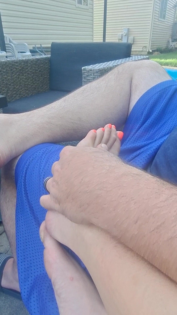 Naughty alchemy: Pijat kaki