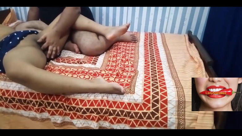 Hotty Jiya Sharmaa: Alla hjärtans dag XXX porrrollspel klart hindi ljud