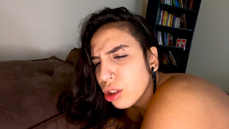 Cherry Adams: Настоящий лесбийский секс!! Я пришла сквиртовать в рот Puccas. Cherry Adams и Pucca Devil лижут задницы друг другу и кончают