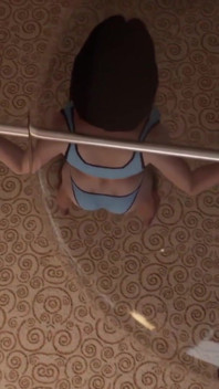 Sexy brunette heeft een trainingsdag