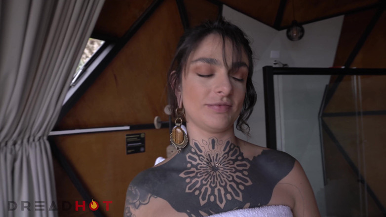 Dread Hot: Saya memberi blowjob dan duduk di atas bekas teman lelaki...