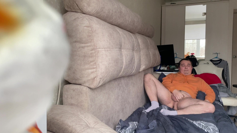 Limara19981: Tânărul Limara19981 se masturbează și se bucură de orgasm