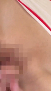 La piccola bellezza piace agli uomini più anziani in cosplay e sesso crudo con infermiera pura - parte 3
