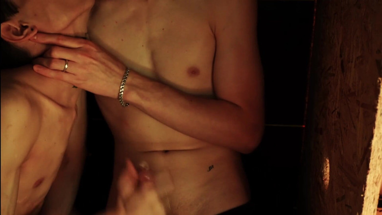HotDogs studio: Wonder glory hole