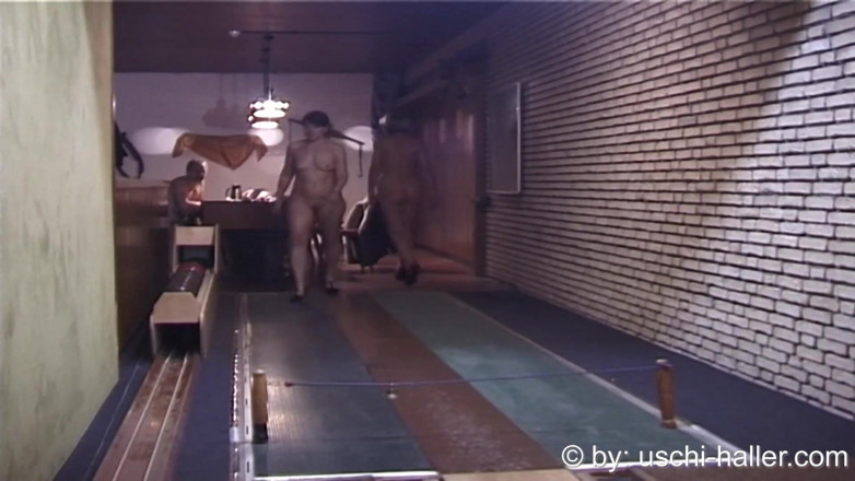 Club Express: Boling bogel dengan MILF Margarita dan Uschi Haller