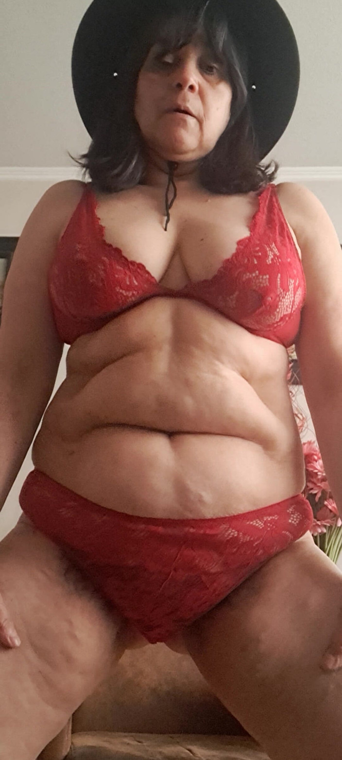Mommy big hairy pussy: 핫한 미시 여자와 더 보기