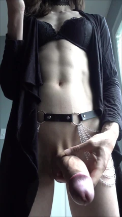 ドムガール顔ファック挑発