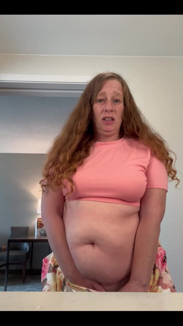 Honeyfleur: 지금 자지를 원하고 혀 기술을 가지고 싶어하는 Honeyfleurluv!