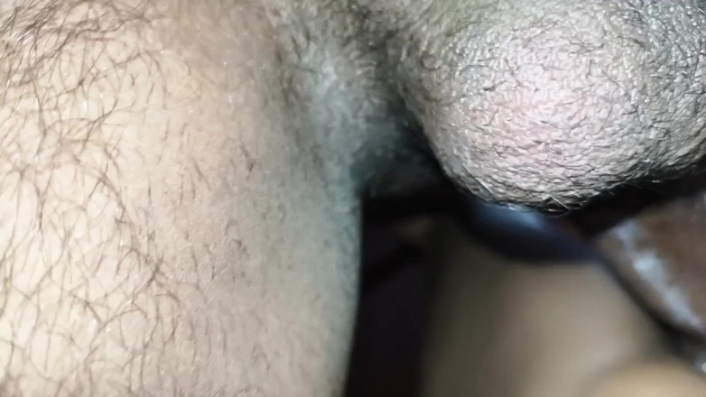 Janvibhabhii: 내 가슴을 빠는 후, 그는 그의 페니스로 내 보지에서 모든 주스를 꺼냈다.