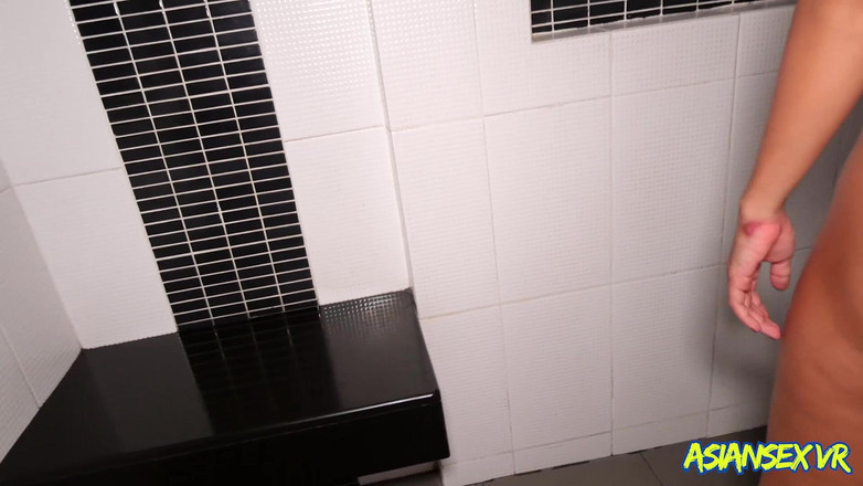 Tommy Stone: 오지는 아시아 밀프 거유 후배위 스타일