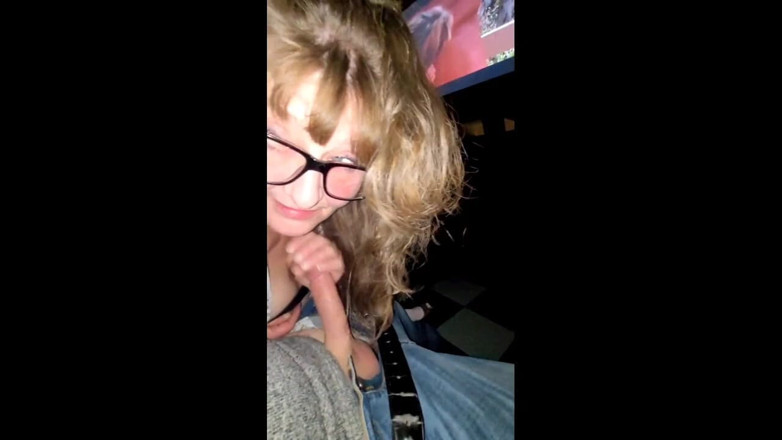Sex underground for you: Introducing Shellbelle - The Porn Theater Queen