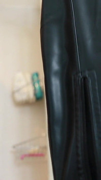 Eu molhei minhas botas no chuveiro