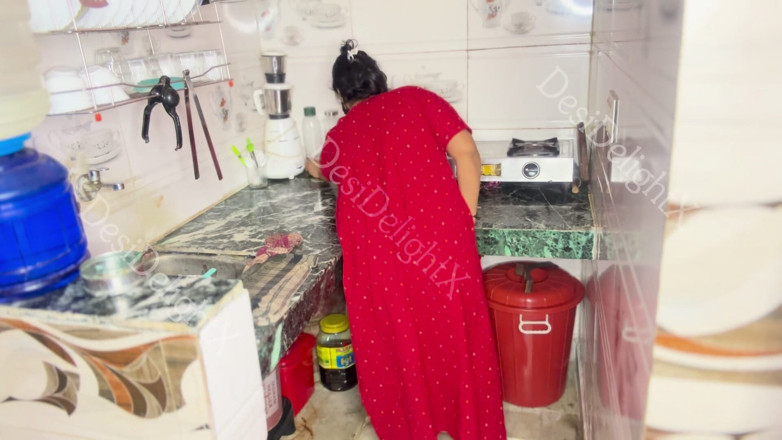 Sonathakur: Bhabhi Calls Devar in Kitchen for First Time Passionate Sex