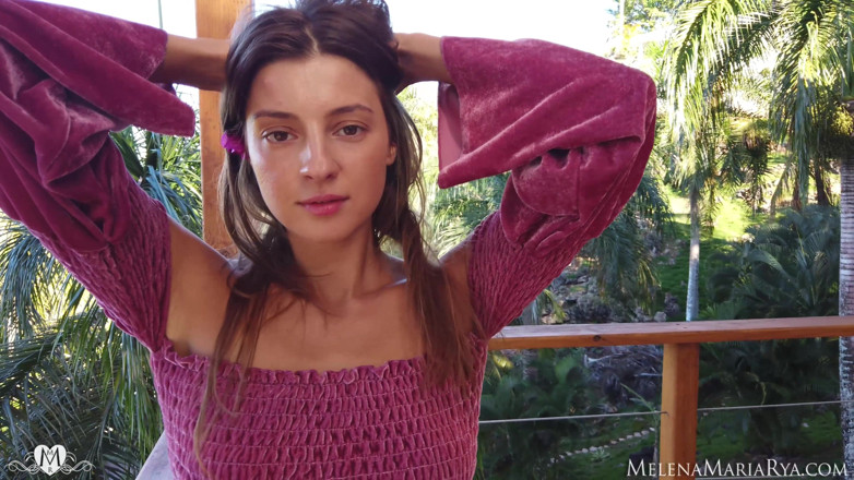 Melena Tara: Анальный трах с дилдо