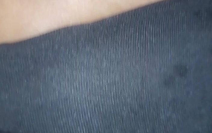 anal_queen_amateur: Hot MILF Makes Very Loud Vaginal Fart