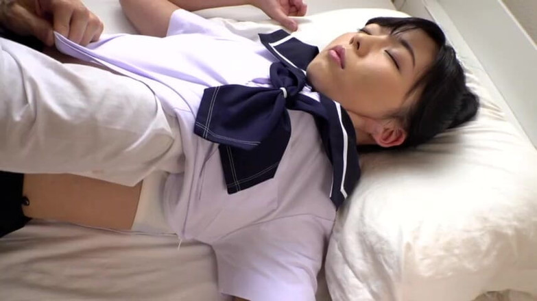 CherryBONBON: Risco de corredor de pulsação - escovando as pernas nuas em...