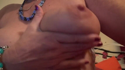 Abby Roberts: Big natural tits