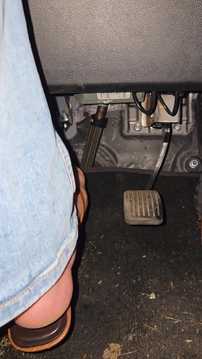 Bella Roma: Fétichisme des pieds, pompage de pédales