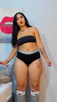 Latina with Big Ass Wants to Be Fucked by a Fans