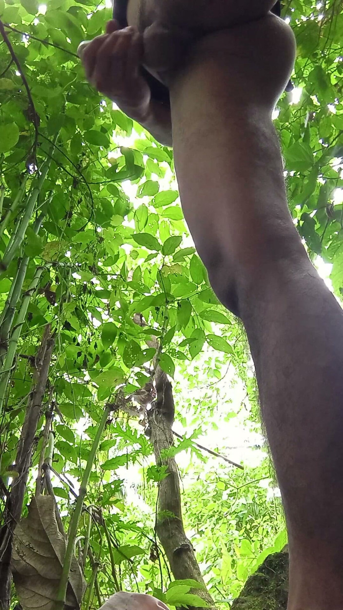 Hornytan: Jungle Masturbate I Need to Go Out for Horny