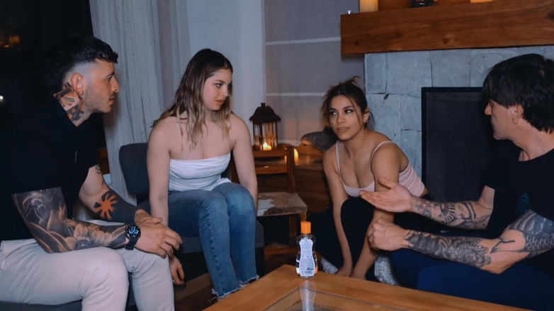 Keila Bassi: Ketika Kita Memprakarsai Pasangan Teman Di Dunia Swinger