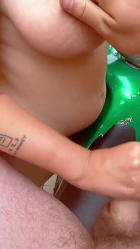 Wifebucket amateurs - mi novia regordeta me sedujo en la motocicleta