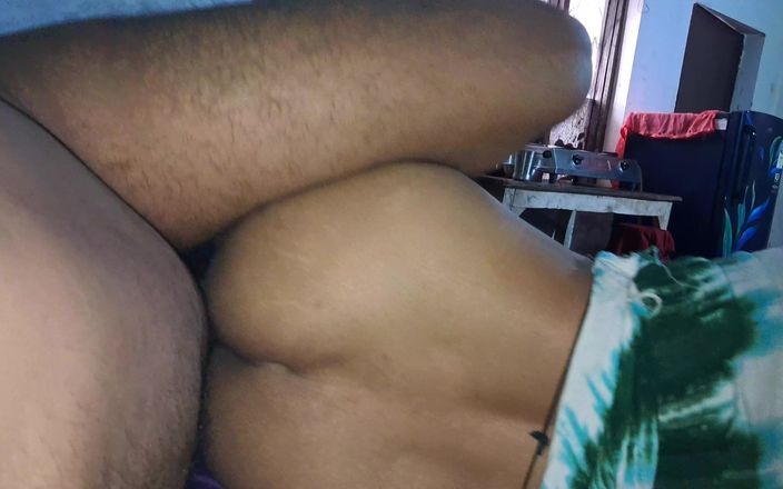 xshika: Xshika, femme indienne sexy, se fait baiser en position de...