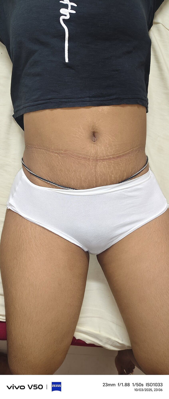 Cute queen: adik tiriku yang super hot ini!