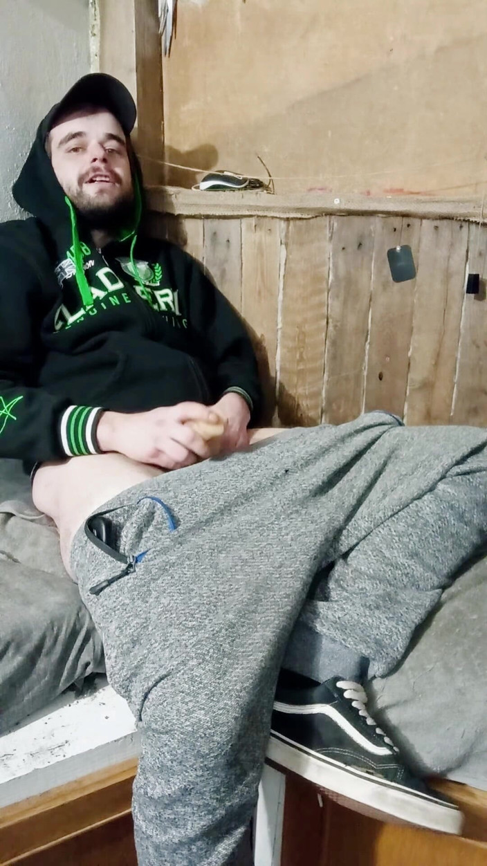 jerkofflover: Kompilácia Videí Ktorých Som Obutý Vo Vanskách Alebo Bielych Ponožkách
