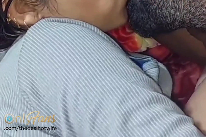 Sissy and hotwife: Pareja India Romántica Interracial Teniendo Conversación Sucia Y Sexo