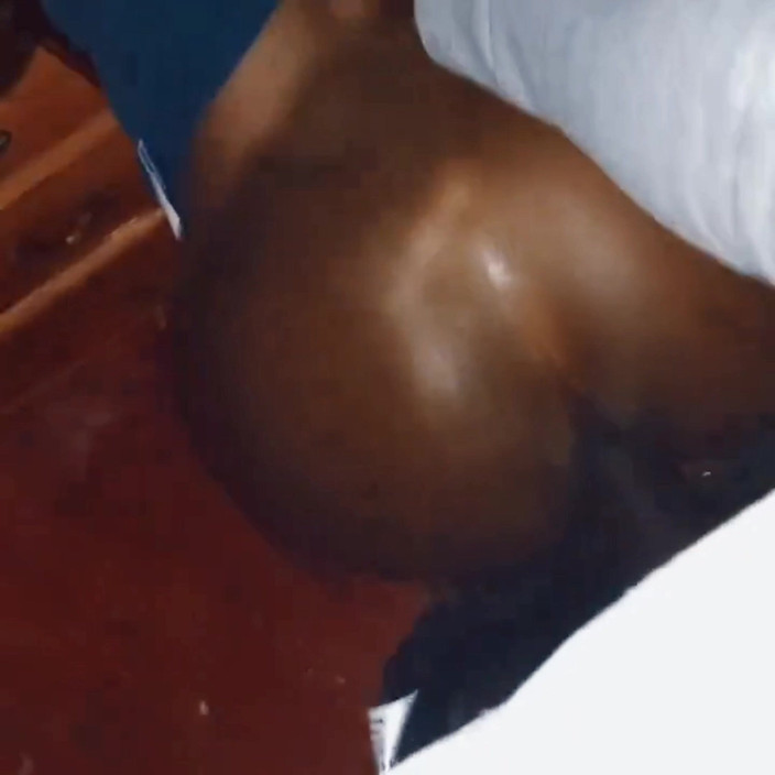 Super sexy ebony cuties: Je me suce une grosse bite noire en levrette
